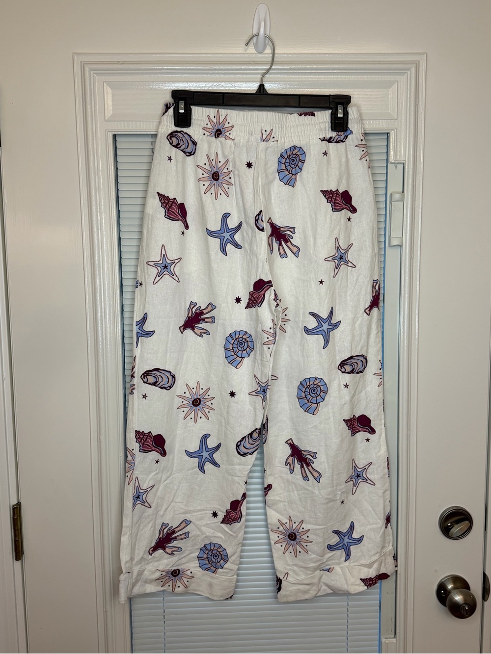 Calypso St. Barth White Capris with Blue and Maroon Seashell Print